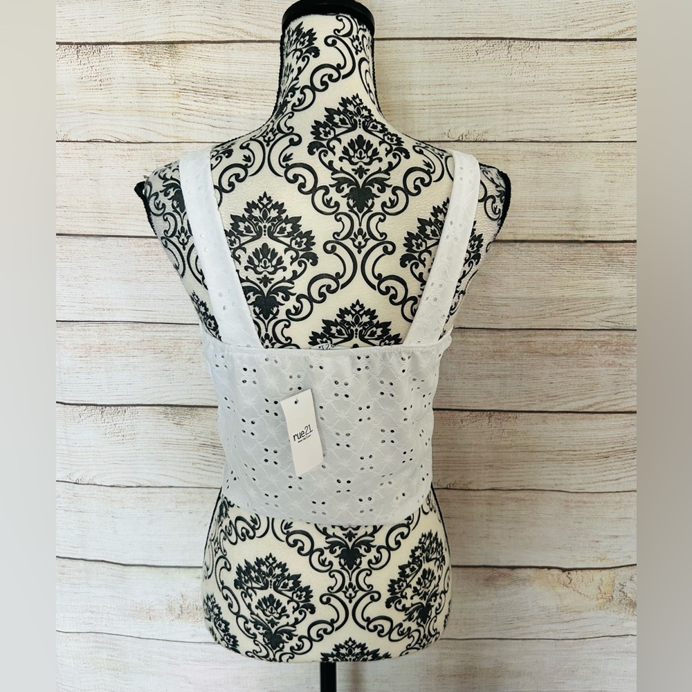 Rue21 Women’s White Eyelet Cropped Sweetheart Neck Tie Tank Top Size XL NWT - Picture 5 of 11